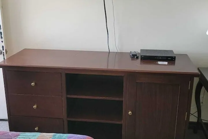 Room 3 of 33