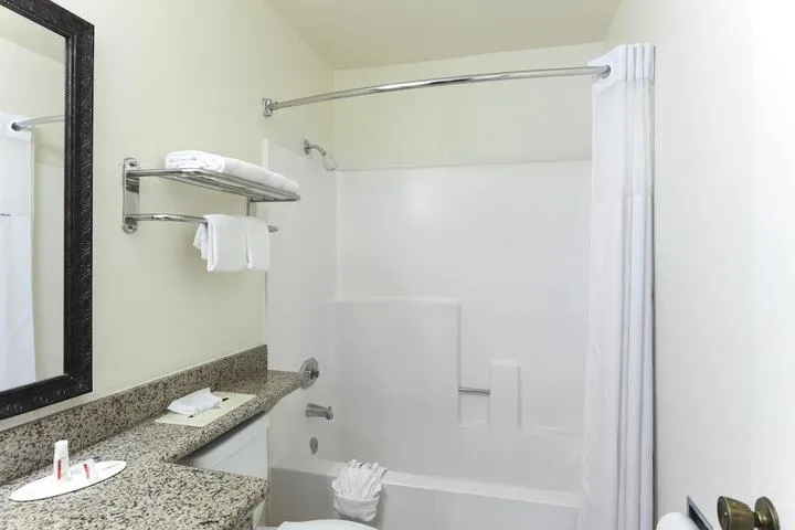 Room 4 of 46