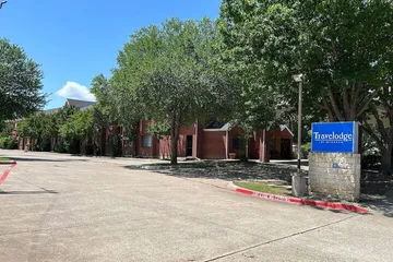 Travelodge by Wyndham Arlington / Dallas Area