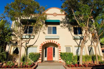 Santa Paula Inn