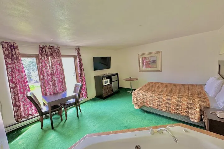 Room 5 of 7