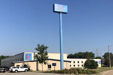 Motel 6 Peoria IL