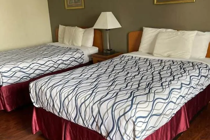 Room 5 of 17