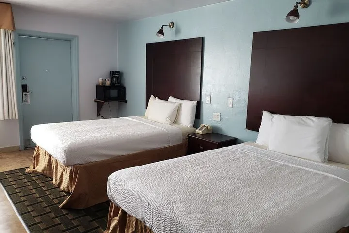 Room 4 of 48