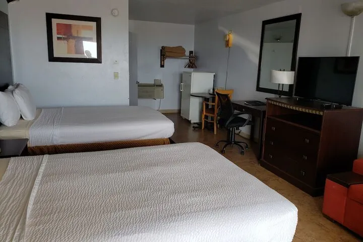 Room 3 of 48