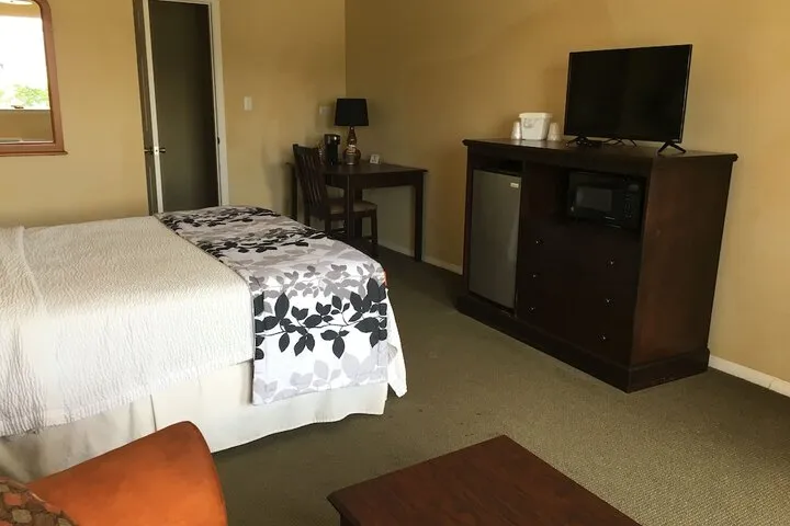 Room 4 of 34