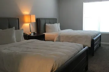 Ambassador Inn & Suites