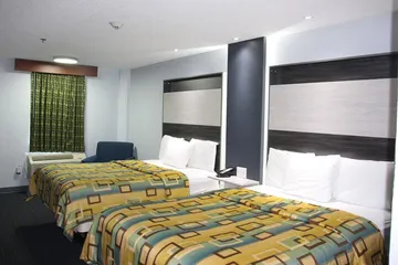 Douglas Inn & Suites