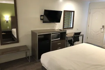 Gilroy Inn