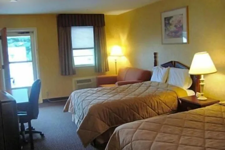 Room 5 of 13