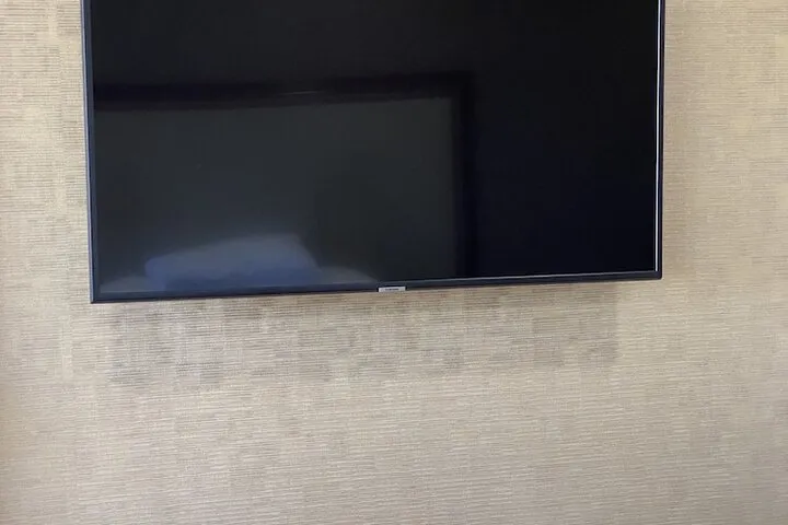 Room 4 of 23