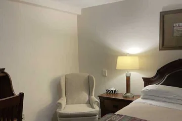 Hi-Way Motel