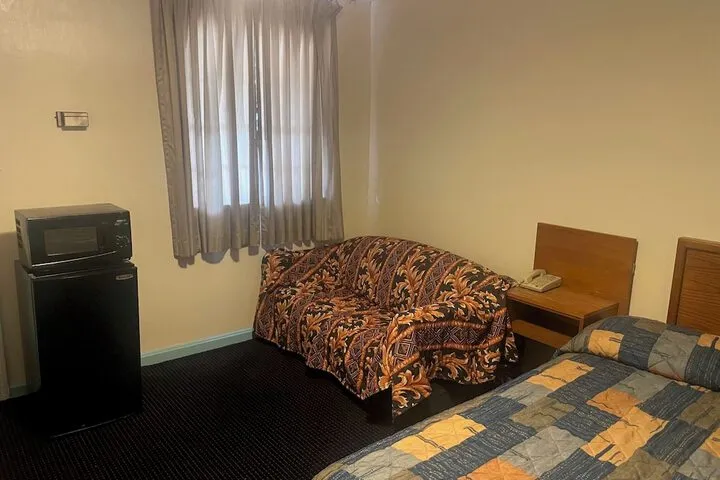 Room 2 of 21