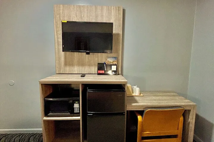 Room 3 of 19