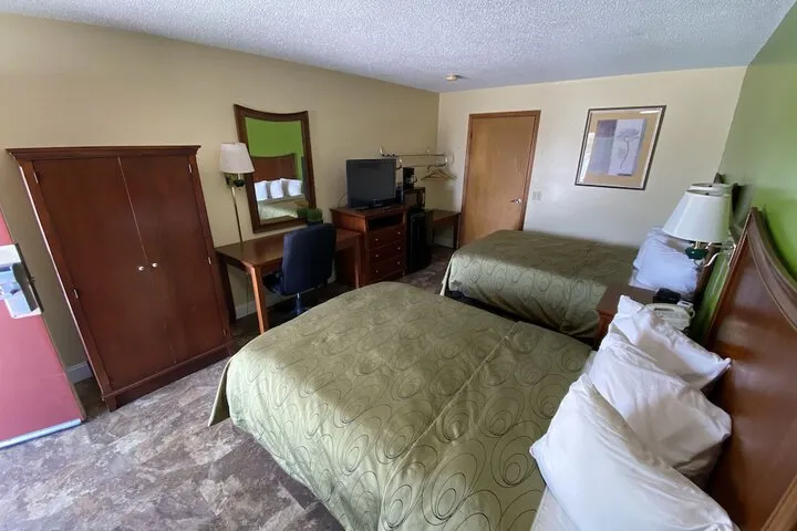 Room 5 of 64