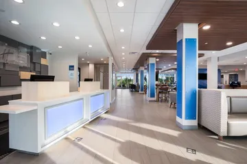 Holiday Inn Express & Suites Chicago - Hoffman Estates by IHG