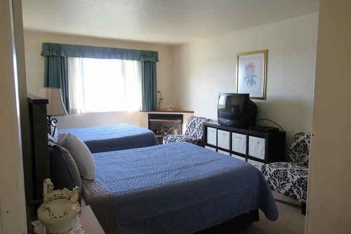 Room 4 of 39