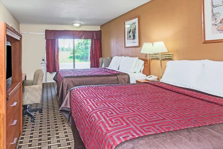 Room 5 of 14