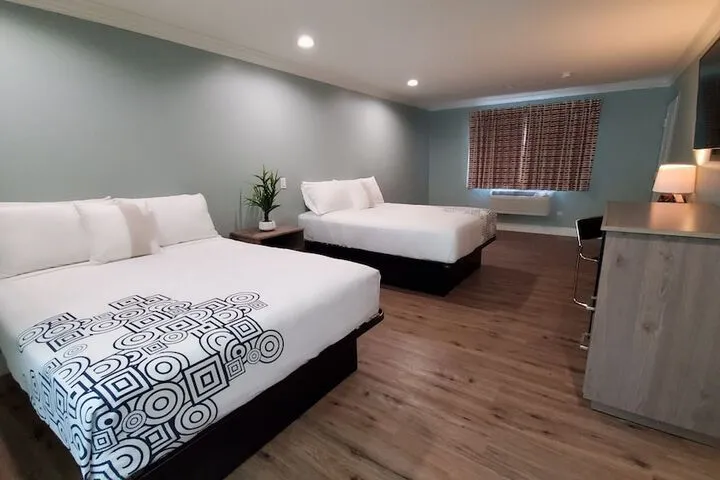 Room 3 of 11