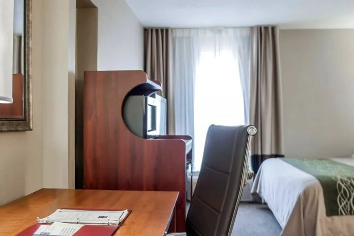 Room 4 of 19