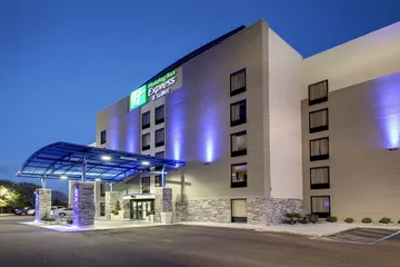 Holiday Inn Express & Suites Jackson Downtown - Coliseum by IHG