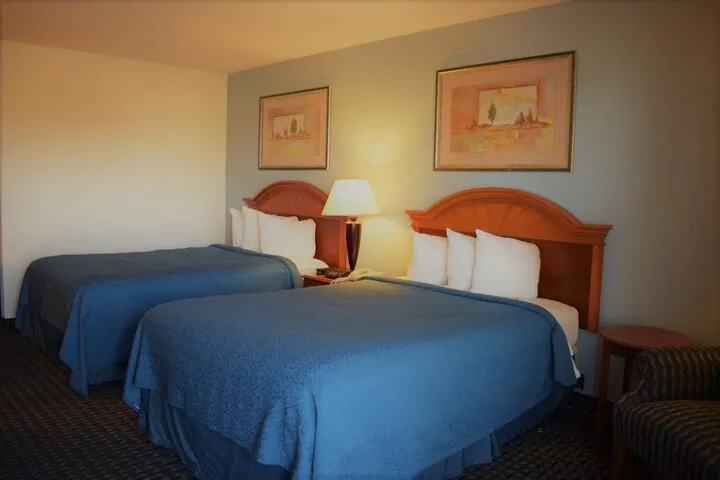 Room 4 of 15