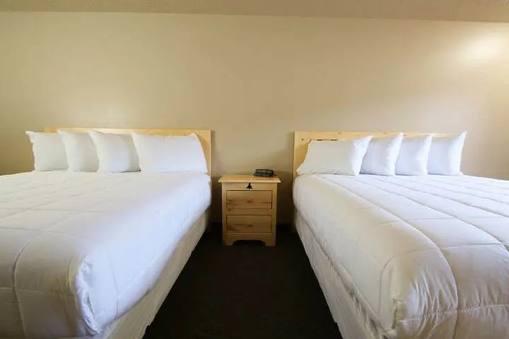 Room 4 of 44