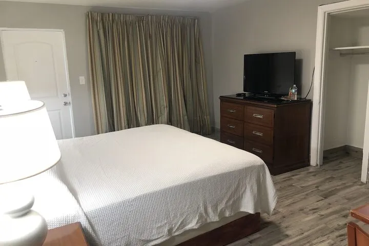 Room 3 of 19