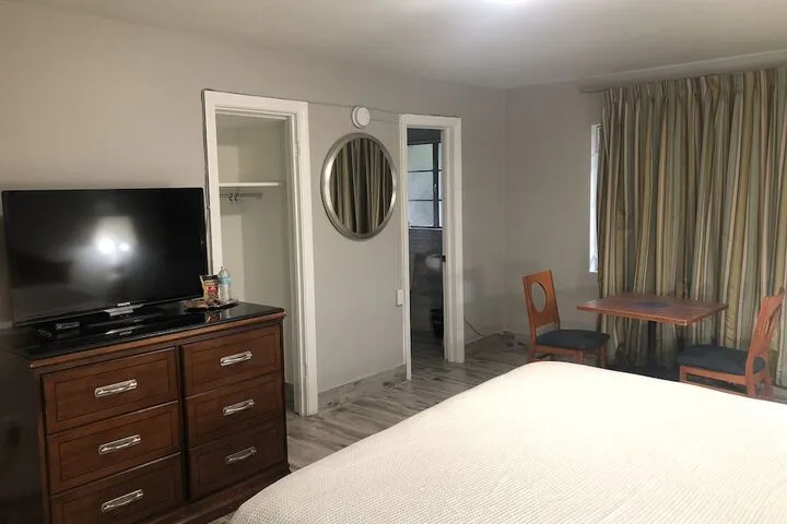 Room 2 of 19