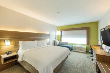 Holiday Inn Express & Suites Lindale – Tyler by IHG