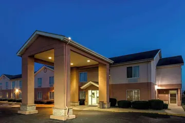 Super 8 by Wyndham Frankfort IN