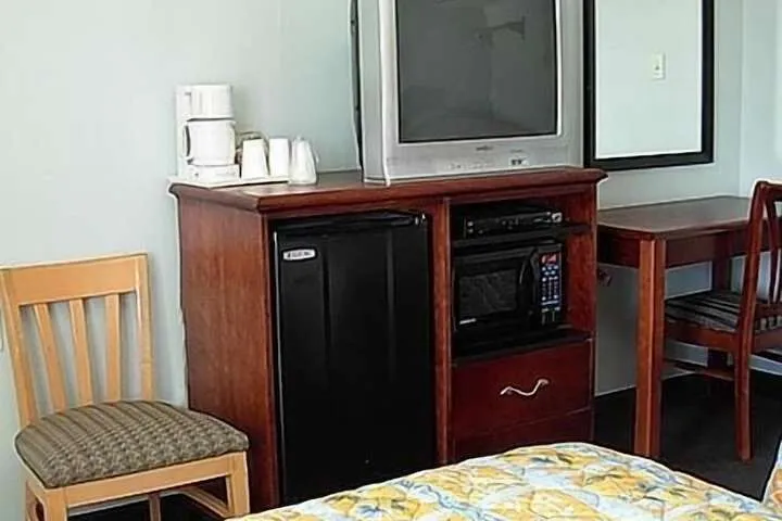 Room 5 of 14