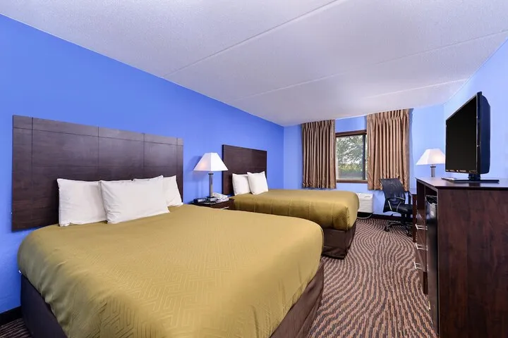 Room 5 of 11