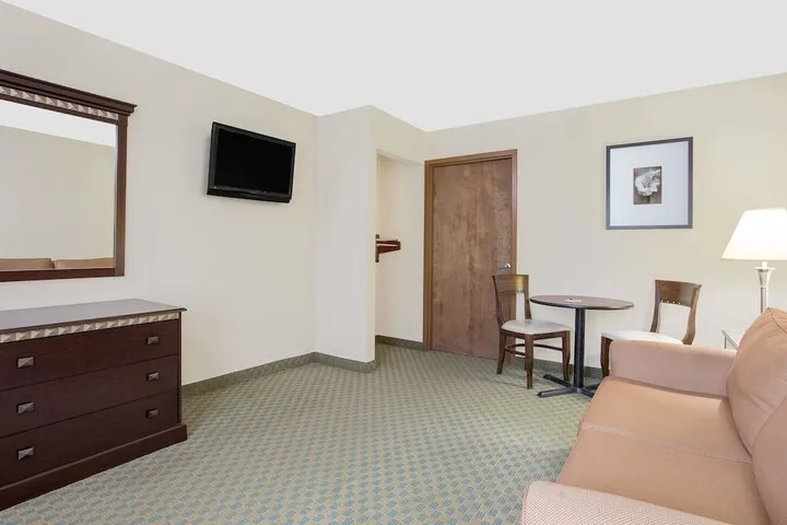 Room 5 of 29