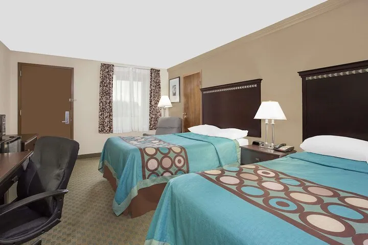 Room 2 of 29