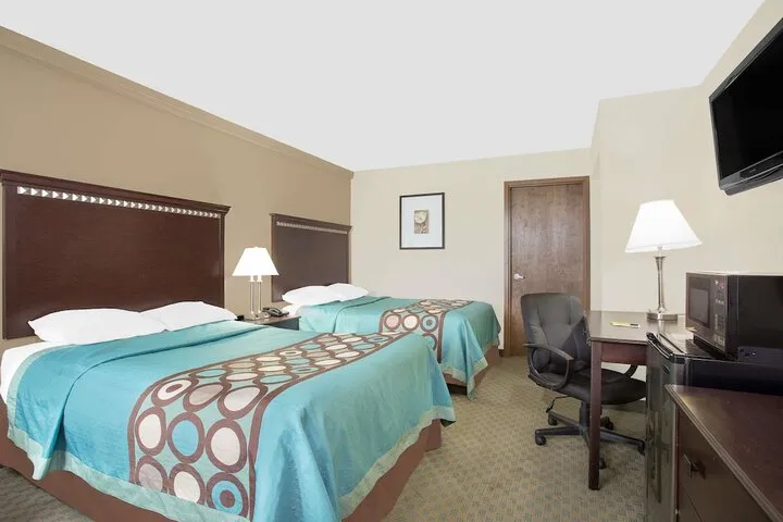 Room 4 of 29