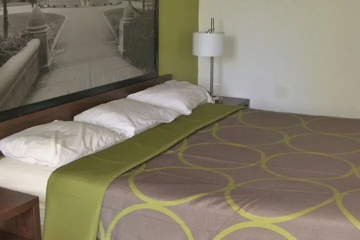 Room 5 of 41