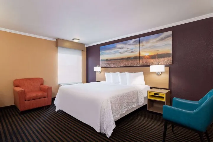Room 5 of 29