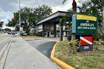Americas Best Inn and Suites Fort Lauderdale North