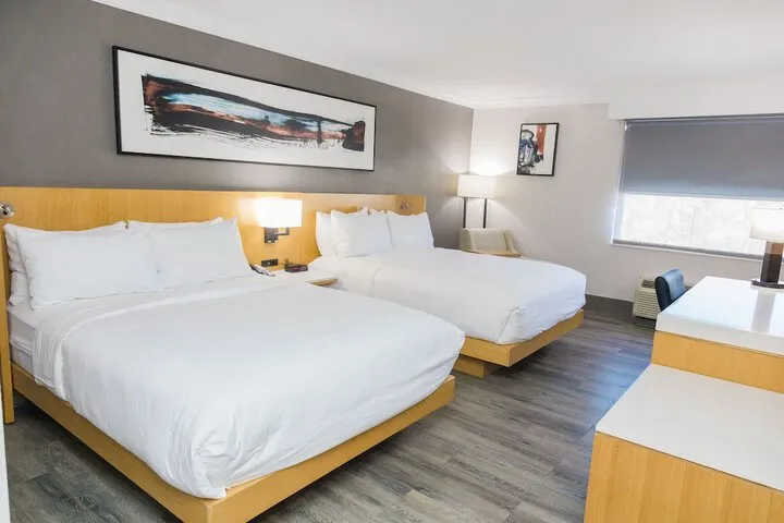 Room 5 of 27