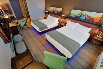 Hotel Clique Calgary Airport