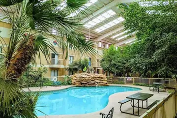 Atrium Inn