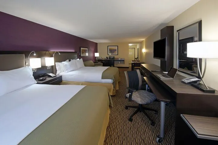 Room 2 of 24