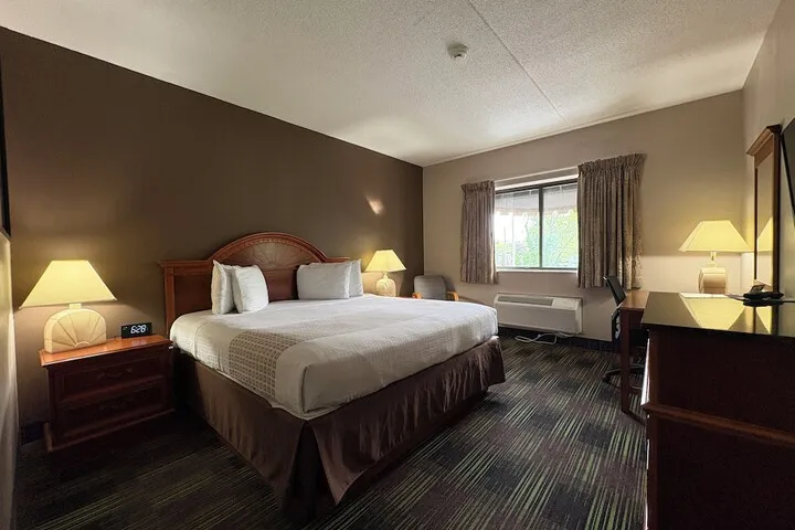 Room 5 of 32