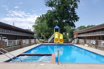 South Shore Inn