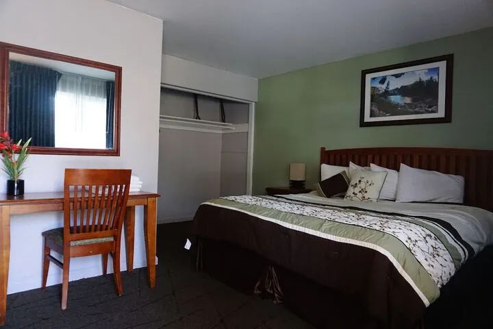 Room 5 of 30