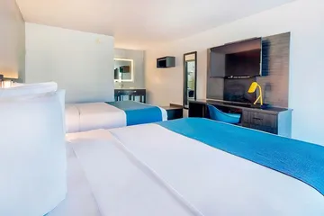Motel 6 Louisville KY - Airport - Fair Expo
