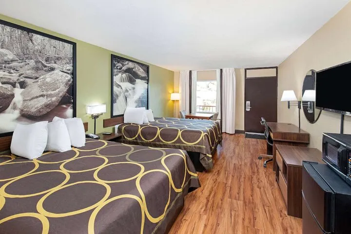 Room 4 of 26