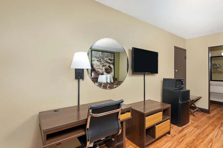 Room 5 of 26