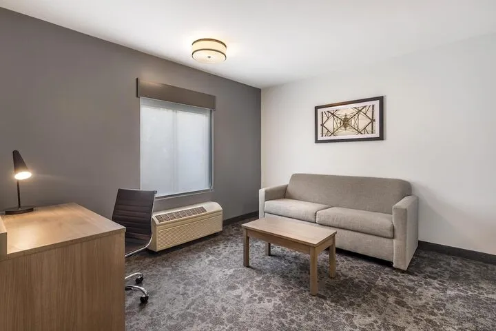 Room 5 of 42
